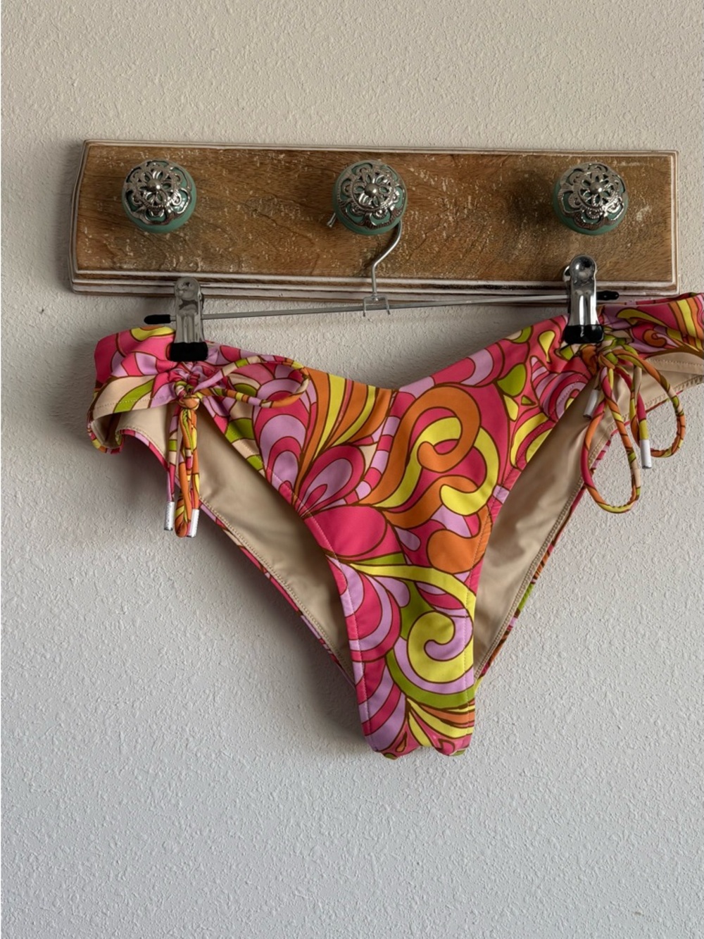 Black rough Retro Swirl Tie-Side Bikini Bottoms - Pink & Yellow
